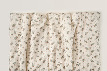 Load image into Gallery viewer, Muslin Filled Blanket | Clover
