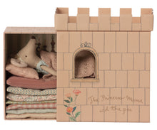 Load image into Gallery viewer, Maileg Princess And The Pea Mouse

